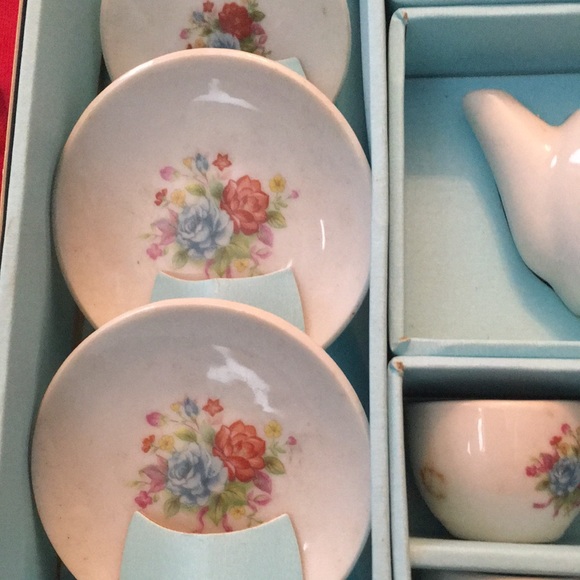 Vintage Little Lady 19 piece China Tea Set - Picture 5 of 6